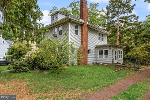 54 WARREN ST, Beverly, NJ 08010