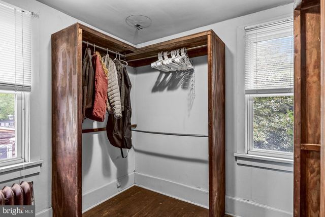 54 WARREN ST, Beverly, NJ 08010