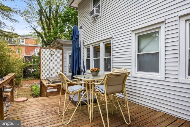 54 WARREN ST, Beverly, NJ 08010