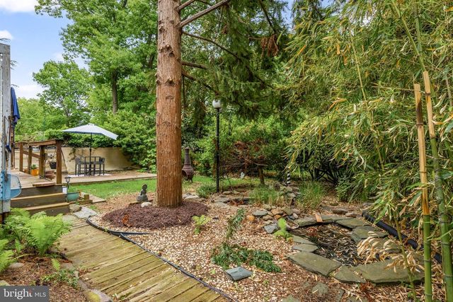 54 WARREN ST, Beverly, NJ 08010