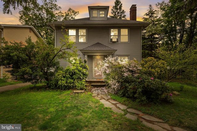54 WARREN ST, Beverly, NJ 08010
