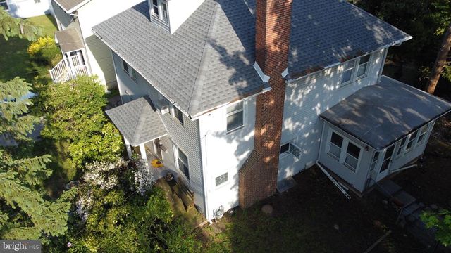 54 WARREN ST, Beverly, NJ 08010