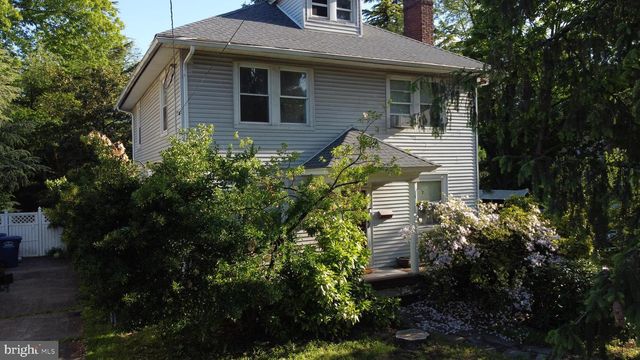54 WARREN ST, Beverly, NJ 08010