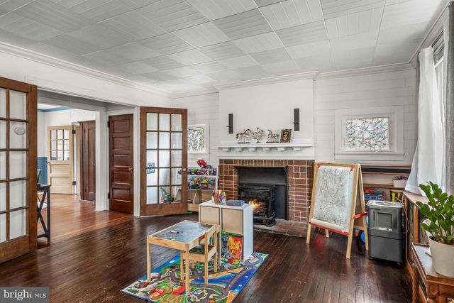 54 WARREN ST, Beverly, NJ 08010