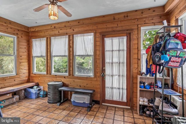 54 WARREN ST, Beverly, NJ 08010
