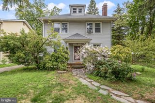 54 WARREN ST, Beverly, NJ 08010