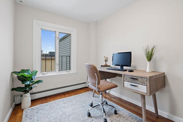 802 E 3rd St 3, Boston, MA 02127