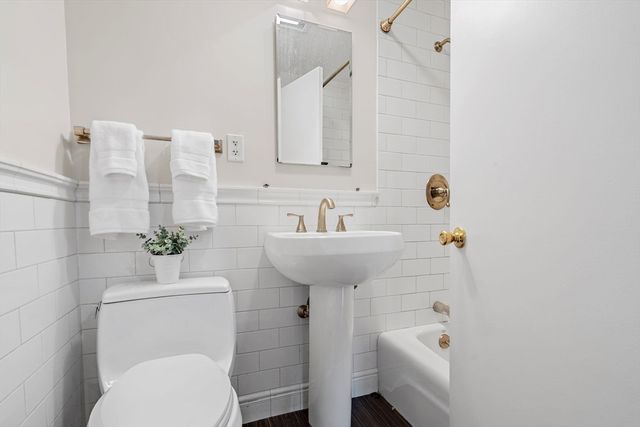 802 E 3rd St 3, Boston, MA 02127