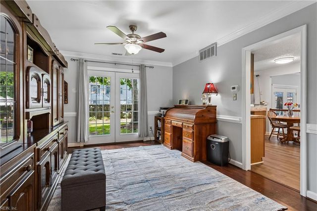 868 Weyanoke LN, Newport News, VA 23608