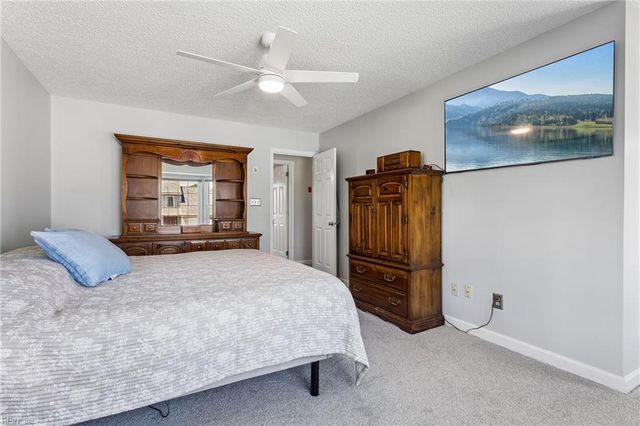 868 Weyanoke LN, Newport News, VA 23608