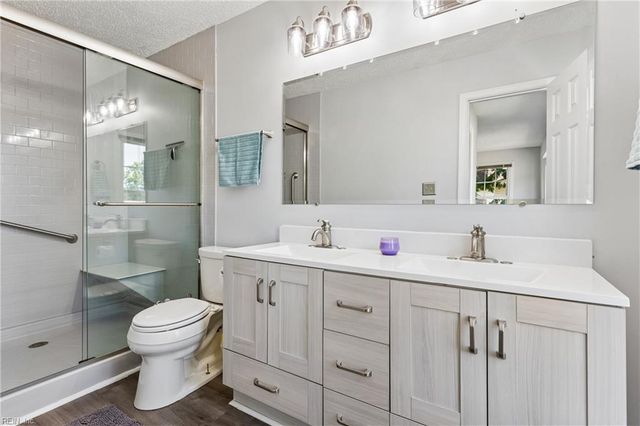 868 Weyanoke LN, Newport News, VA 23608