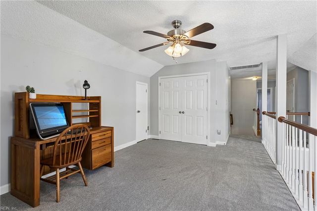 868 Weyanoke LN, Newport News, VA 23608