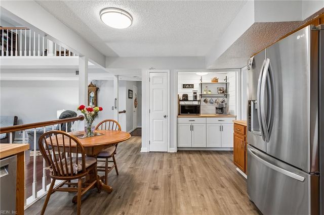 868 Weyanoke LN, Newport News, VA 23608