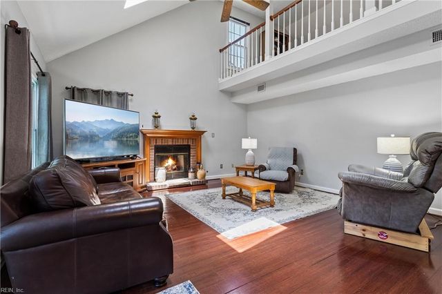 868 Weyanoke LN, Newport News, VA 23608