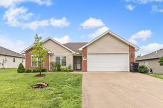 100 PORT WAY, Columbia, MO 65201