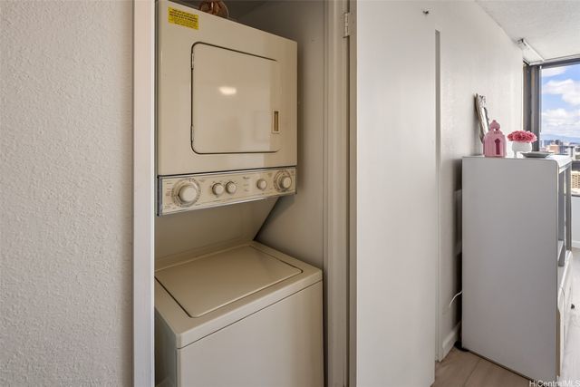 2499 Kapiolani Boulevard 2804, Honolulu, HI 96826