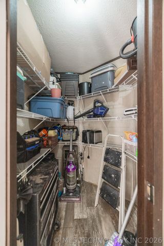 38083 W 28th Place S, Mannford, OK 74044