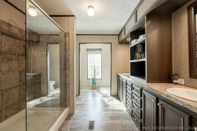 38083 W 28th Place S, Mannford, OK 74044