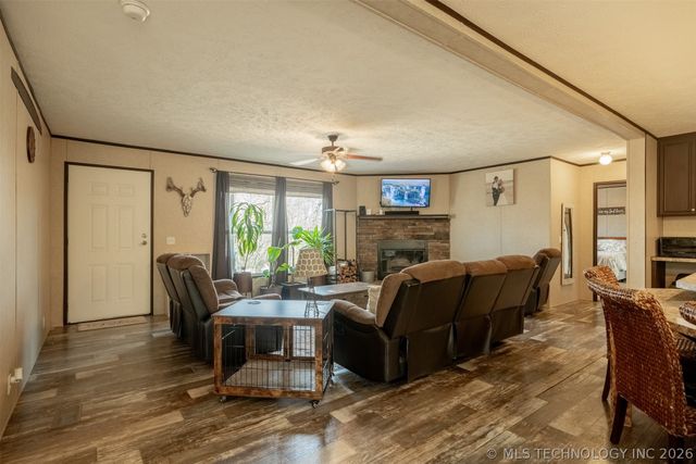 38083 W 28th Place S, Mannford, OK 74044