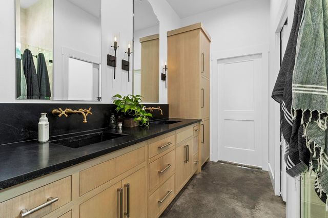 477 Eastgate Park, Livingston, TX 77351