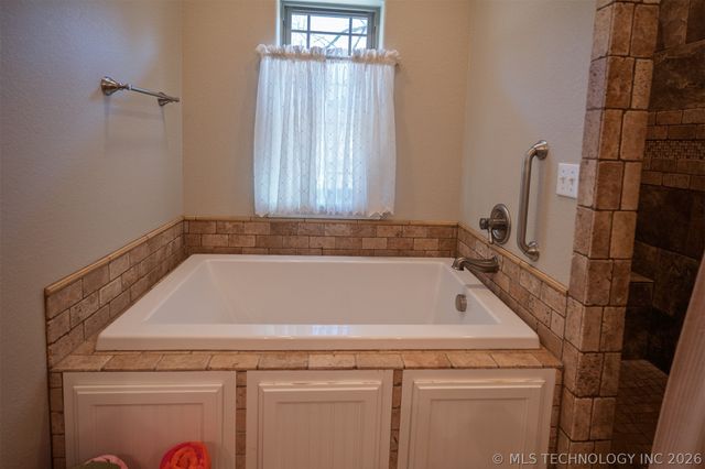 10287 N Sandridge Road, Stigler, OK 74462