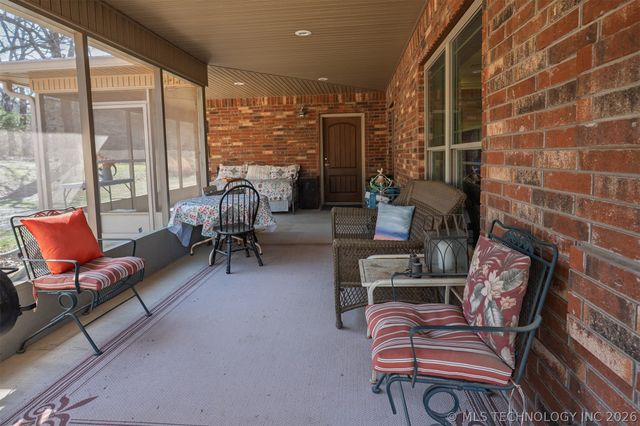 10287 N Sandridge Road, Stigler, OK 74462