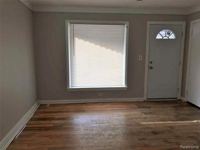 23440 Couzens Avenue, Hazel Park, MI 48030