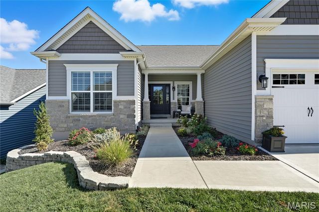 734 Crested Point Drive, Eureka, MO 63025