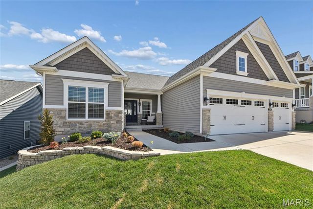 734 Crested Point Drive, Eureka, MO 63025