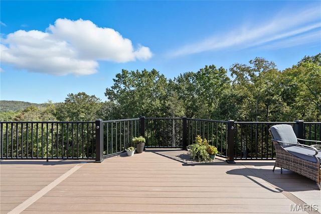 734 Crested Point Drive, Eureka, MO 63025
