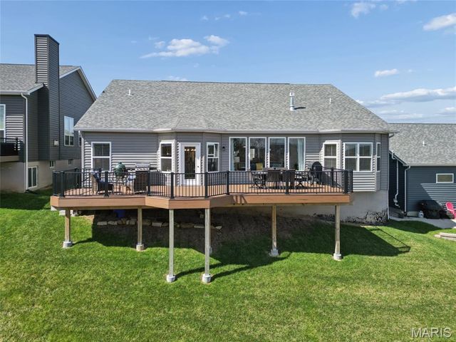 734 Crested Point Drive, Eureka, MO 63025