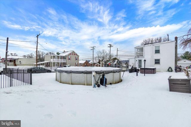 147 MAPLE ST, Manchester, PA 17345