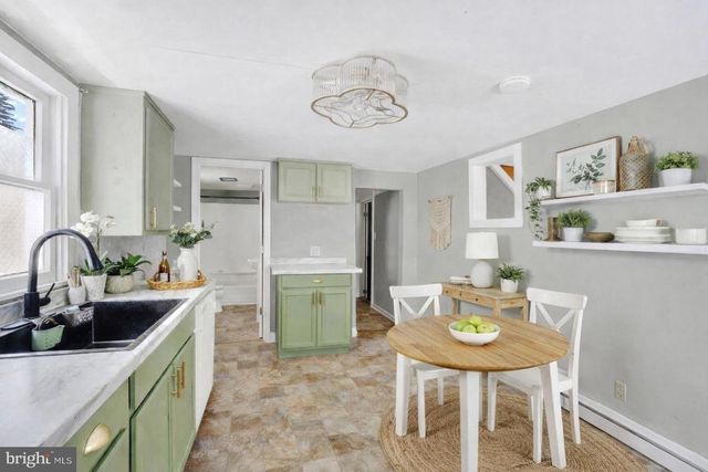 147 MAPLE ST, Manchester, PA 17345