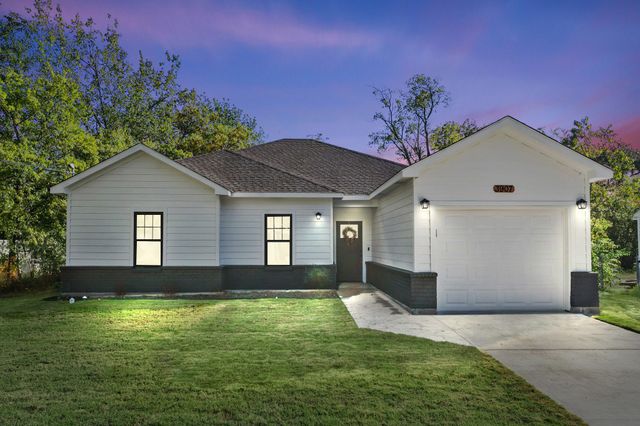 3907 Simonds Street, Greenville, TX 75401