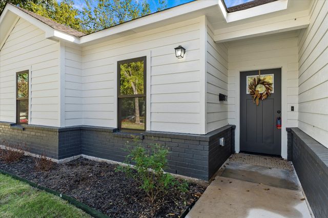 3907 Simonds Street, Greenville, TX 75401