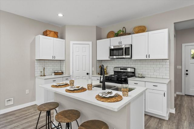 3907 Simonds Street, Greenville, TX 75401