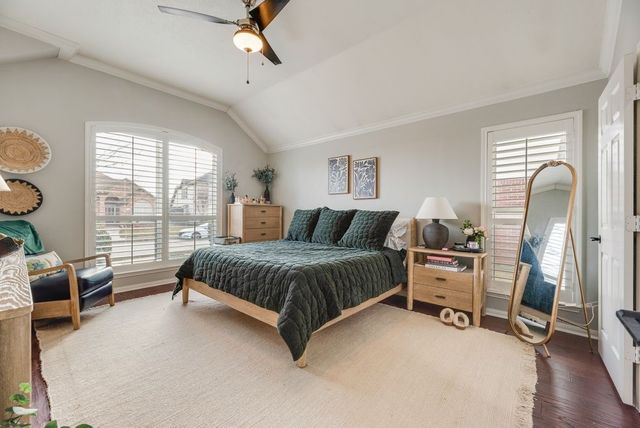 1104 Courtney Lane, Lewisville, TX 75077