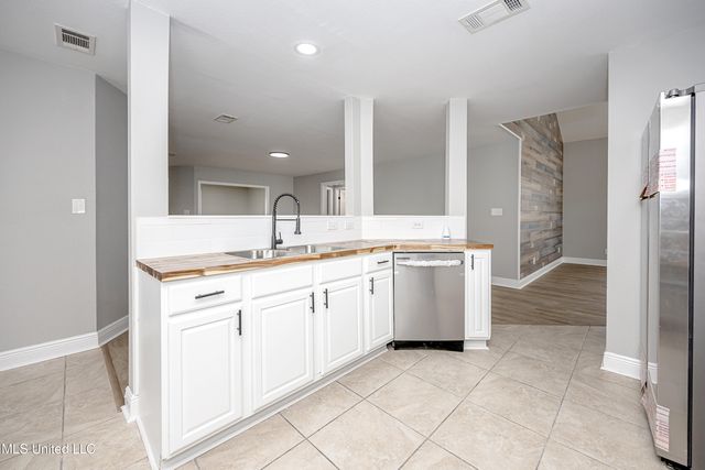 345 Bowen Street, Biloxi, MS 39530