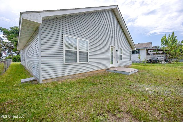 345 Bowen Street, Biloxi, MS 39530