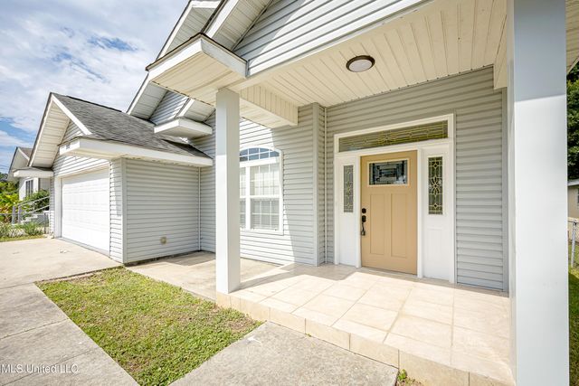 345 Bowen Street, Biloxi, MS 39530