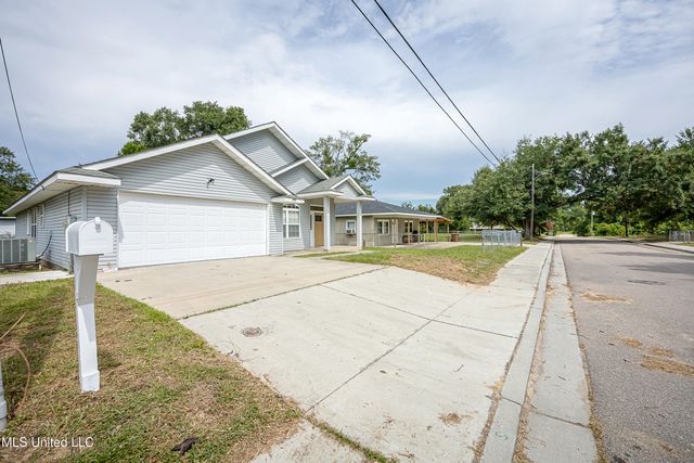 345 Bowen Street, Biloxi, MS 39530