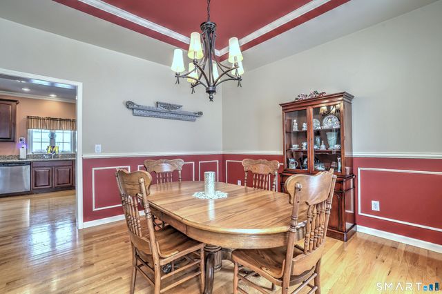 39 Fawn Meadow Drive, Naugatuck, CT 06770