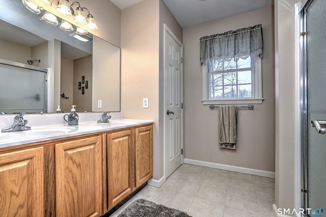 39 Fawn Meadow Drive, Naugatuck, CT 06770