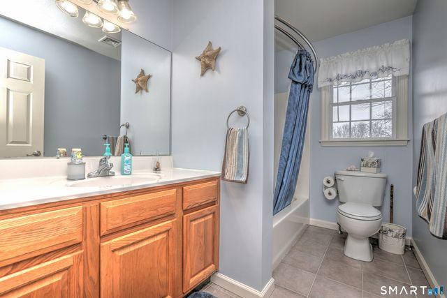 39 Fawn Meadow Drive, Naugatuck, CT 06770