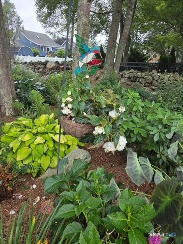 39 Fawn Meadow Drive, Naugatuck, CT 06770