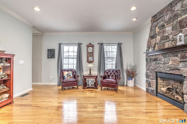 39 Fawn Meadow Drive, Naugatuck, CT 06770