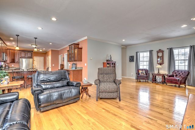 39 Fawn Meadow Drive, Naugatuck, CT 06770