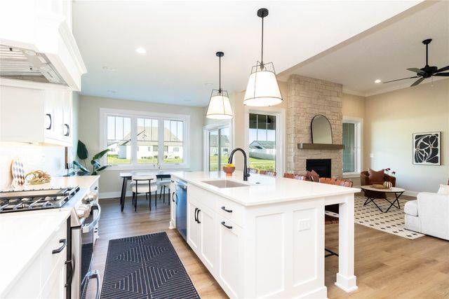 408 SW 18th Street, Ankeny, IA 50023