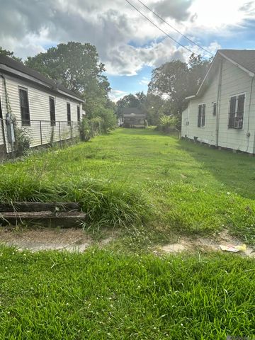 948 Joseph, Baton Rouge, LA 70802