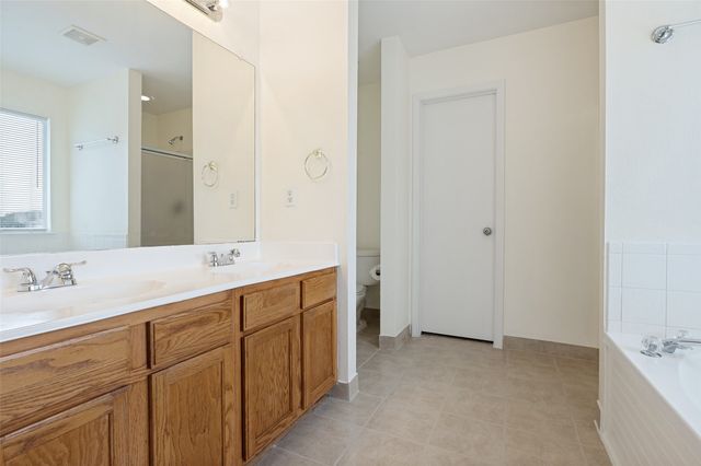 218 Jacob Court, Glenn Heights, TX 75154